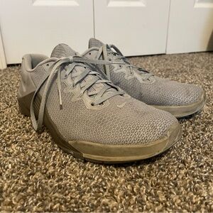 Nike Metcon 5 Grey men’s 10/women’s 11.5